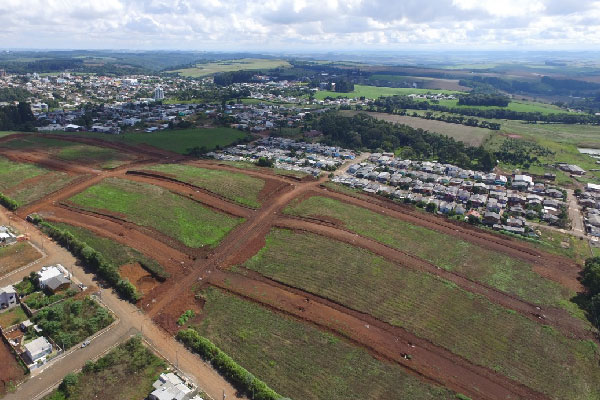 Angelina Maria Pilatti - Terreno a venda em Loteamento Faxinal dos Guedes